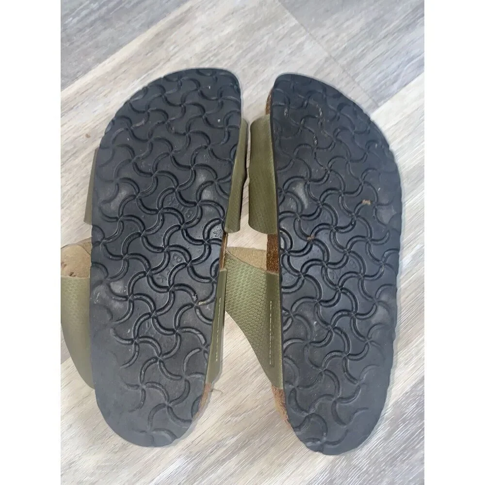Birkenstock right shoe